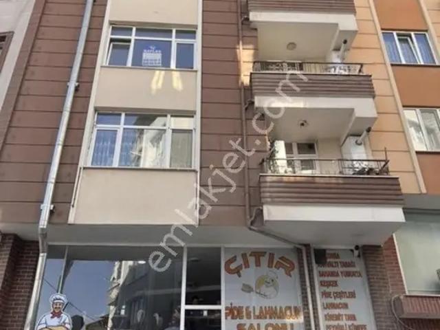 Çınar Emlak'tan Çarşı Merkezinde Kiralık 1+1 Daire
