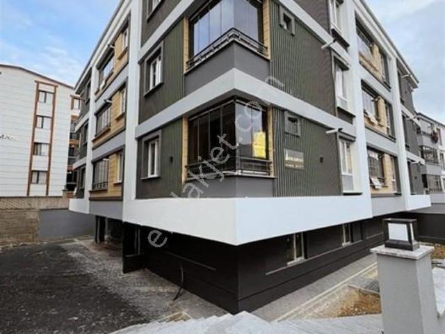 Çınar Emlak'tan Kiralık Sıfır 1+1 Daire