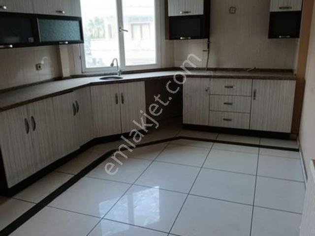 Çınar Emlak'tan Namık Kemal Mah 3+1 Kiralık Daire 180 Mt