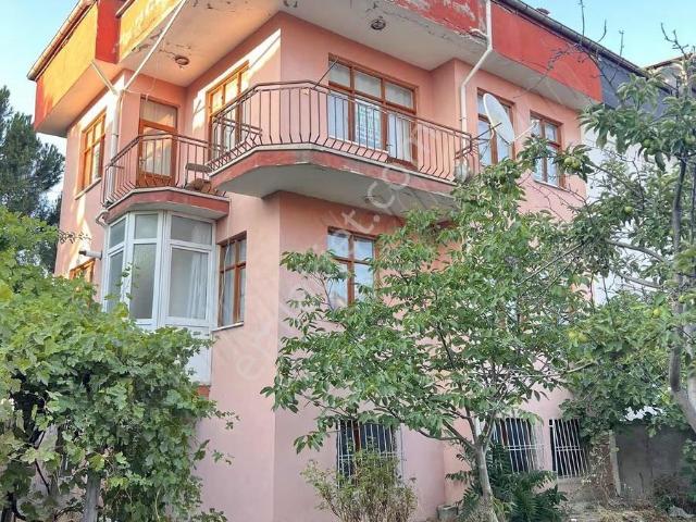Çınar Emlak'tan Satılık Triplex Daire