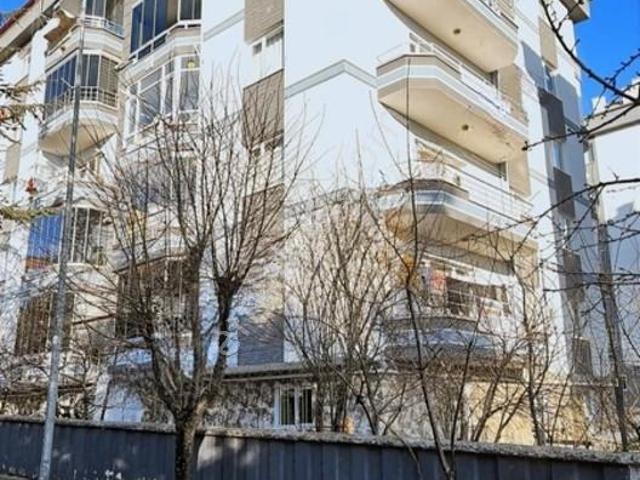 Çınar Emlak'tan Satılık Daire