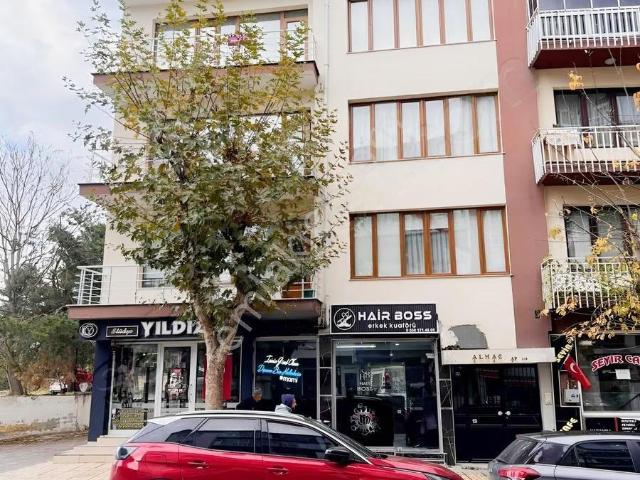 Çınar Emlak'tan Teraslı Kiralık Daire