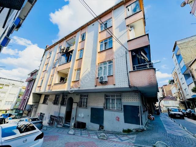 Çınar Mahallesinde Satılık Dübleks Daire 3+2 140m2 Metroya Yakın