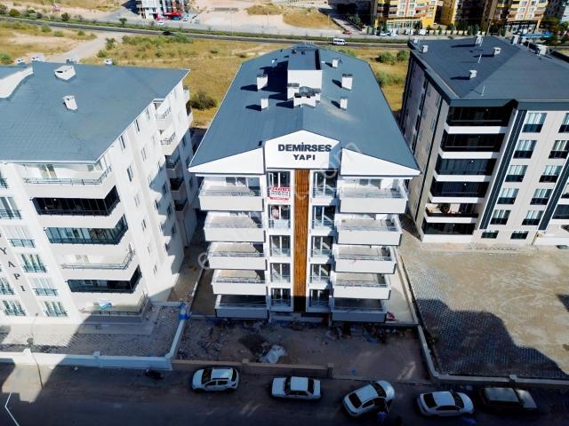 Nar Yeni Mahallede Parka Yakın, Ebeveyn Banyolu Satılık Daire