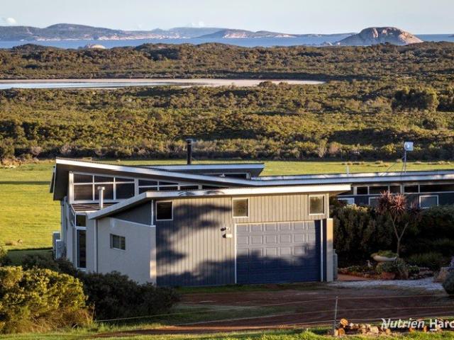 Naranda Springs A rare offering. An iconic location. An extraordinary lifestyle