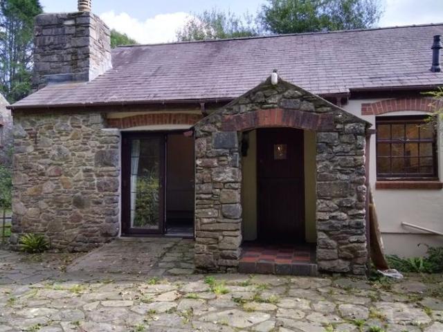 Narberth SA67, 3 bed property to rent, £800 pcm | PrimeLocation