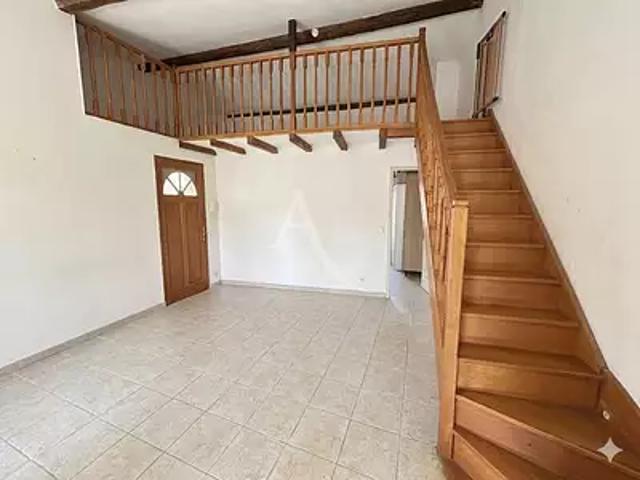 Narbonne 11100 Location appartement 3 pièces t3 au dernier étage