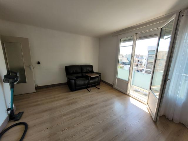 Narbonne Appartement de type 3 de 60 m2 habitables, coeur de