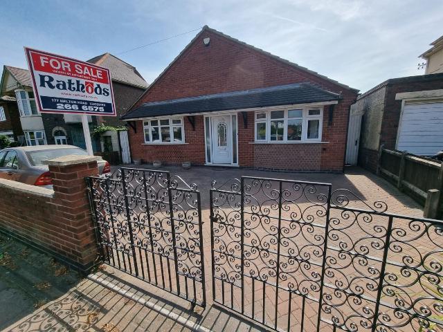 Narborough Road, Leicester LE3, 3 bed detached house to rent, £1,400 pcm | PrimeLocation