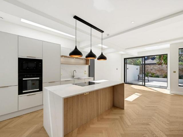 Narborough Street, London, SW6 6 bed end of terrace house to rent £12,000 pcm £2,769 pw