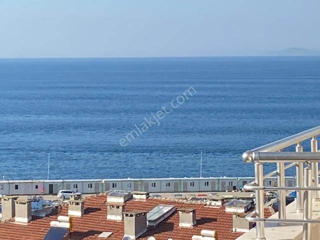 Çınarcık,taşlimanda Deniz Manzaralı Ve Geniş Balkonlu 2+1 Daire Asansörlü 5. Kat