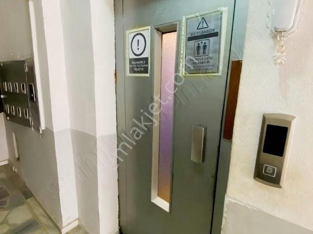 Çınarcık Koru Havuzlu Kırlangıç Sitesinde Deniz Gören 2+1