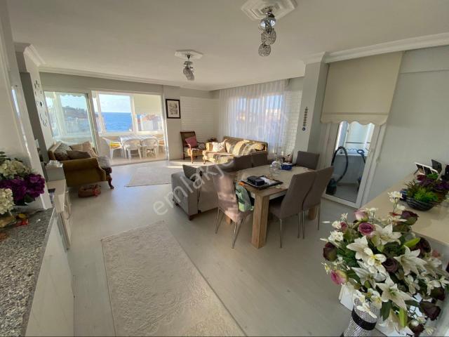 Çınarcık Harmanlar Sahilde Deniz Manzaralı 2+1 120 M2 Satılık Asansörlü