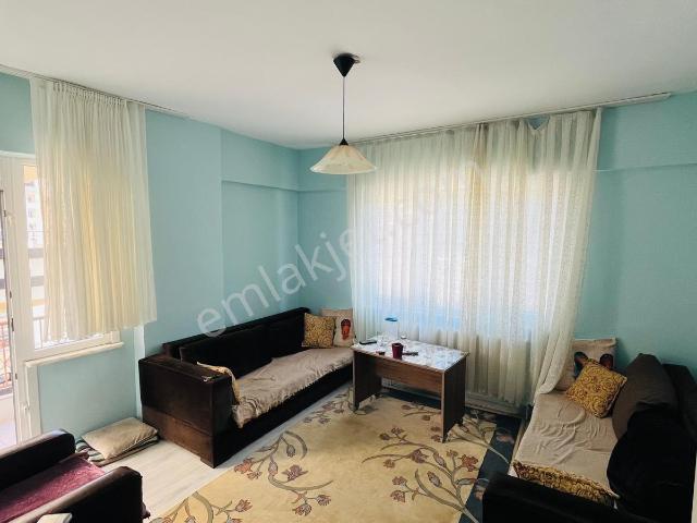 Çınarcık Harmanlarda Poyraz Caddesinde Eşyalı Kiralık 2+1 75 2. Kat M2