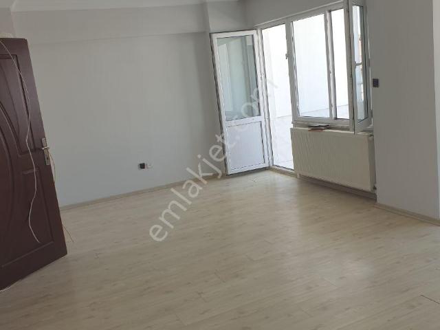 Çınarcık Merkezde Ana Cadde Üzeri 130m2 3+1 Masrafsız