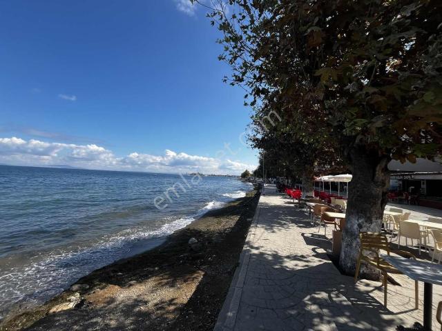 Çınarcık Merkezde Denize Feribota 2dk Mesafede Satılık 2+1 Daire