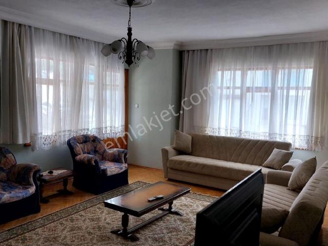 Çınarcık Merkezde İskeleye Yakın Kiralık Sezonlukta Verilebilir