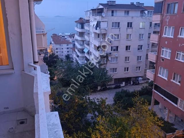 Çınarcık Merkezde Satılık 3+1 Daire