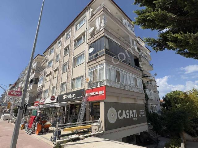 Çınarcık Merkezde Üniversiteye Ve Sahile Yakın Eşyalı 1+1
