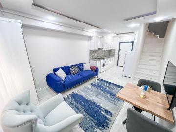 Çınarda Teraslı Full Eşyalı Kiralık 1+1 Dubleks Apart