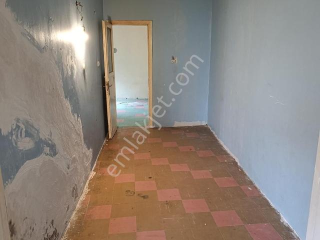 Çınardere Mah Arakat Ferah Balkonlu 2+1 Satılık Daire