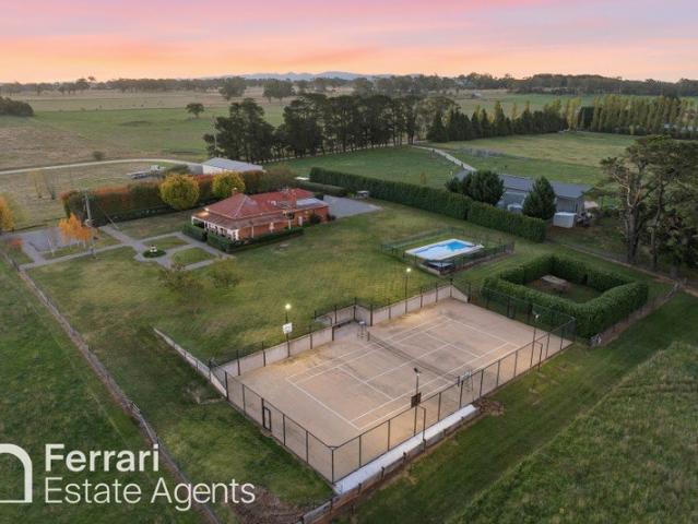 Narellan Classic 1880s homestead on 40 beautiful acres, 20km from Orange