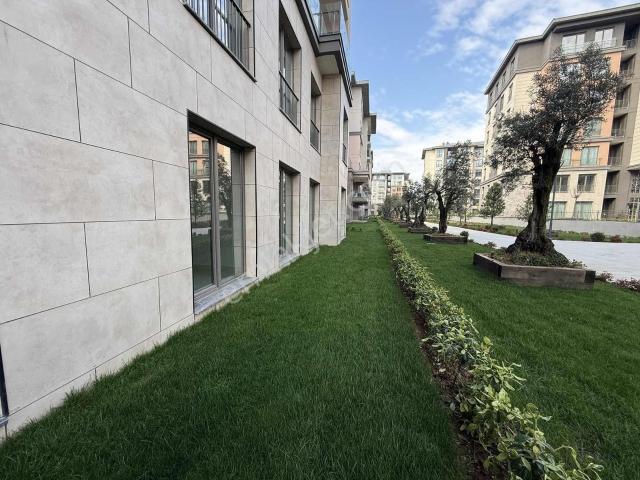 Çınarköy Evleri Peyzaj Manzaralı 4+1 Bahçe Katı Devirli Satılık