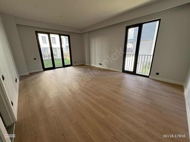 Çınarköy Evleri Sitesinde Satılık 2+1 Bahçe Katı