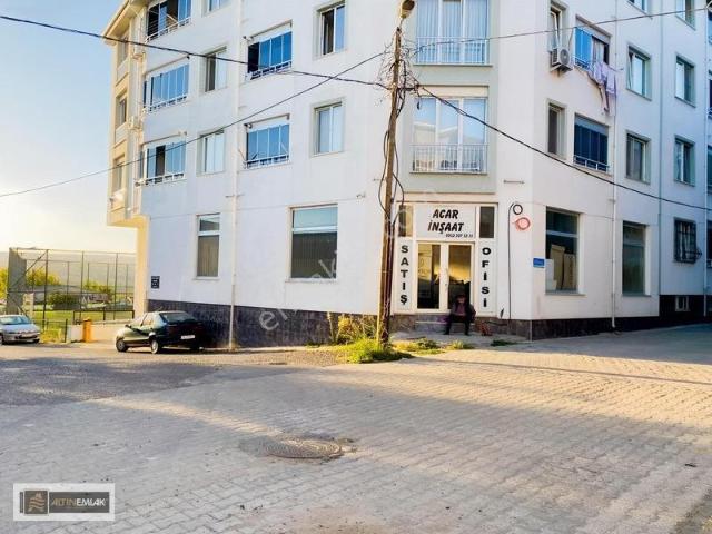 Çınarlı Mah. Ebebyn Banyolu Açık Mutfak Salon Kiralık 2+1 Daire