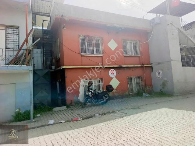 Narlıca 27 Mayıs Caddesi 2. Katlı Ana Yol Üstü 2+1 Bahçeli Ev