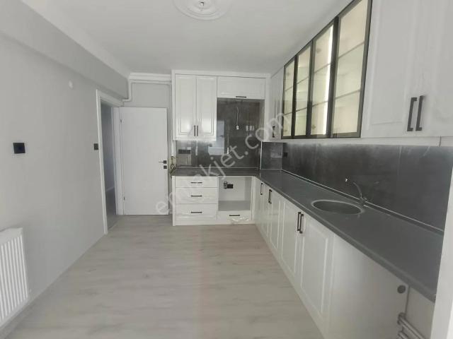 Çınarlı Caddesine Yürüme Mesafesinde Satılık 3+1 Satılık Daire