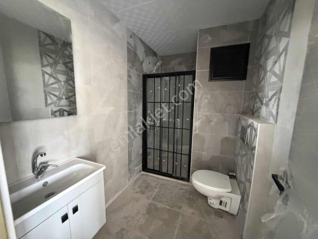 Çınarlıda Okul Yanı 2+1 Kiralık Sıfır İskanlı Daire