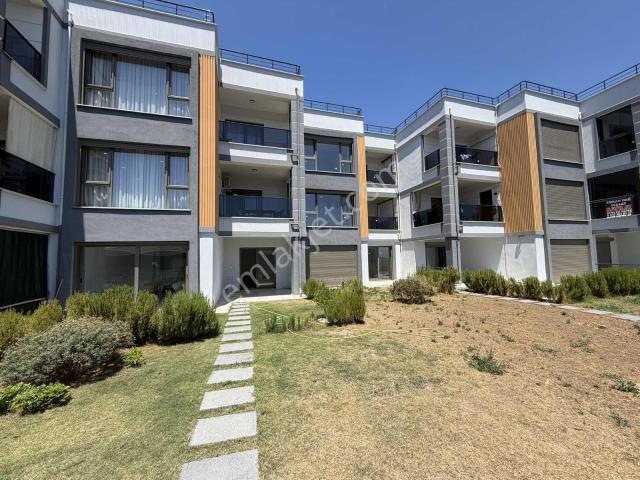 Narlıda Önü Kapanmaz Deniz Manzaralı 4+1 Kiralık Lüks Villa