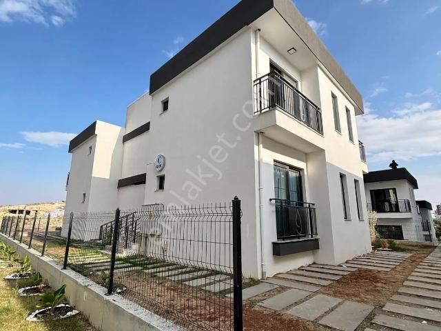 Çınarlıda Villa Tadında İskanlı Konsept 1+1 Full Eşyalı Satılık Daire
