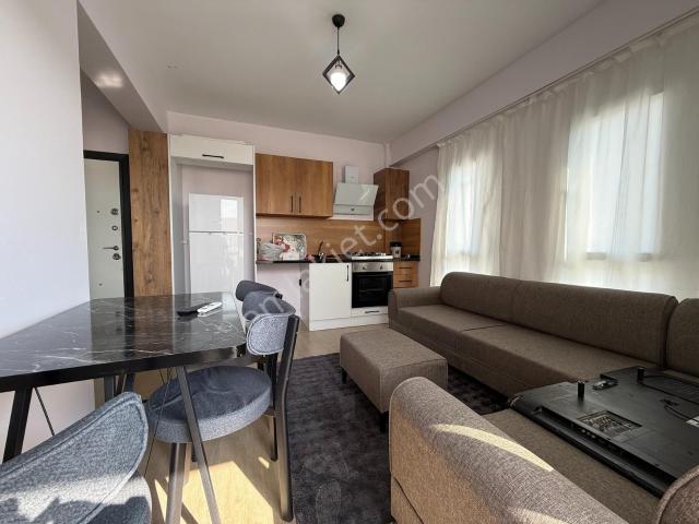 Çınarlı'da 1+1 40 M2 Full Eşyalı Gb Cephe Balkonlu Kiralık Daire
