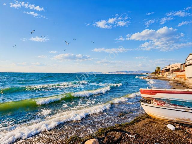 Narlıdere Altıevler Teraslı Deniz Manzaralı Müstakil Villa