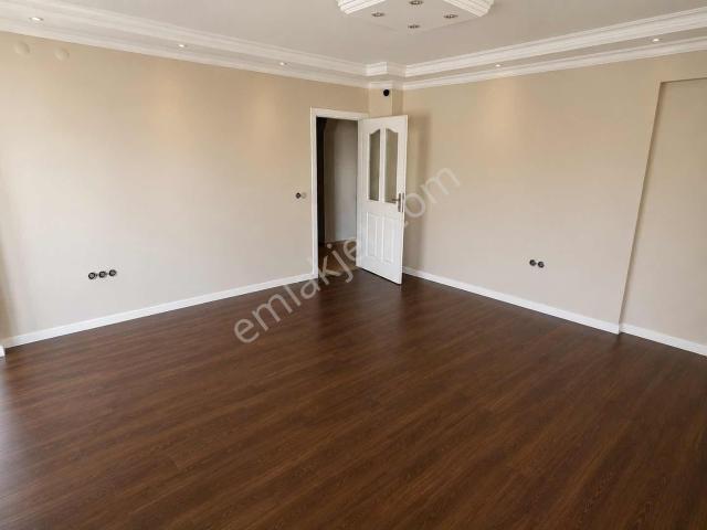 Narlıdere Ilıca Mahallesinde Kiralık 3+1 Daire