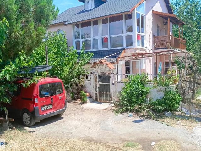 Narlıdere Sahilevleri Denize 50 M Mesafe 6+1 Satılık Müstakil Ev