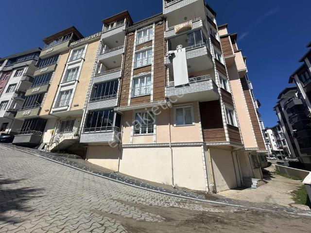 Çınarlıkta Uygun Fırsat Fiyatlı Kiralık Dubleks Daire