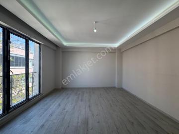 Çınarlı Tepedeğirmenleinde Geniş Oturuma Hazır 3+1 Daire