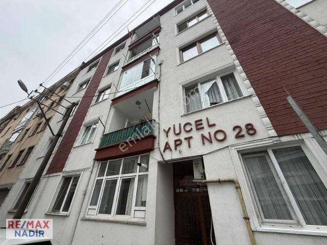 Çınarlar Mahallesinde Uygun Fiyatlı Geniş 2.5+1 Kiralık Daire
