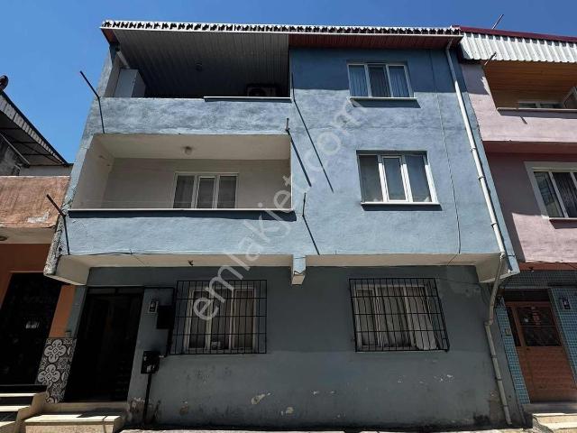 Çınarönü Mahallesı'nde Müstakıl Üç Katlı