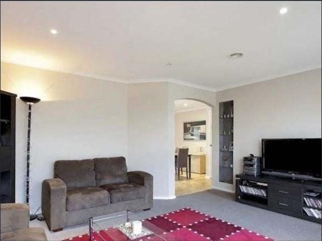 Narre Warren Family Living