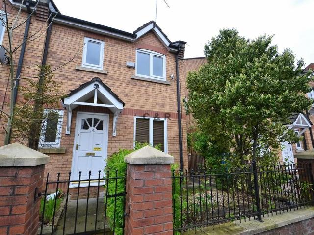 Nash Street, Hulme, Manchester. M15 5NZ 3 bed semi detached house to rent £1,495 pcm £345 pw