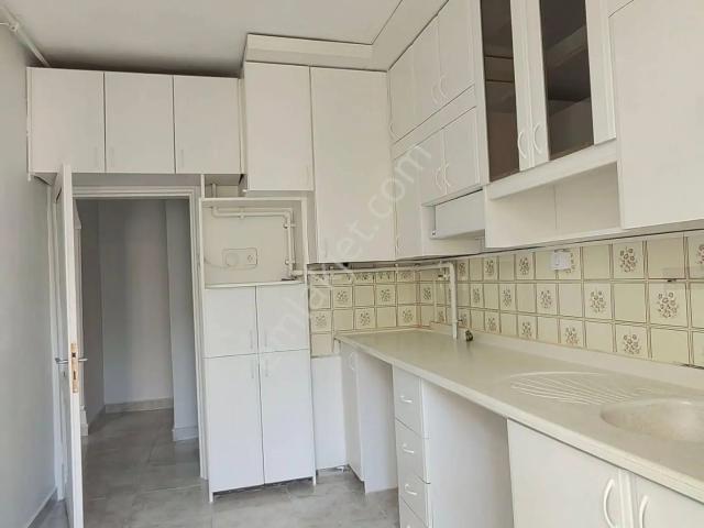 Nasreddin Emlaktan Çarşı Merkezde Kiralık Bakımlı Daire