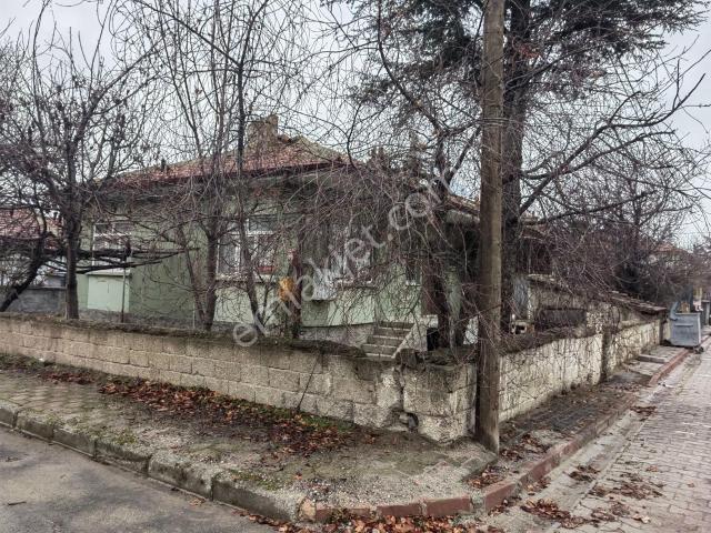 Nasreddin Emlaktan Gazi Mahallesinde Satılık Müstakil Ev