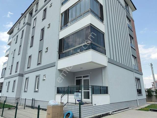 Nasreddin Emlaktan Kozağaç Yolu Civarı Satılık Site İçi Geniş Daire