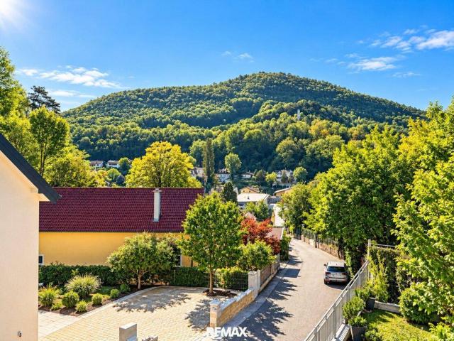 NATUR PUR & STADTNAH – Einfamilienhaus mit 5 Zimmern und herrlichem Waldblick!