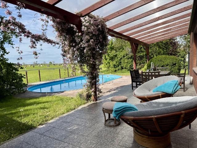 Natur pur, Platz und Pool Traumhaus an der Küste