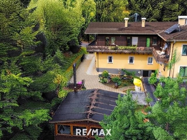 Natur pur! Viel Platz für Ihre Zukunft! Großzügiges Ein oder Zweifamilienhaus mit Gartenhaus in idyllischer Lage!